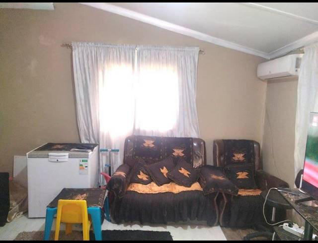 2 BEDROOM HOUSE FOR SALE IN WYEBANK